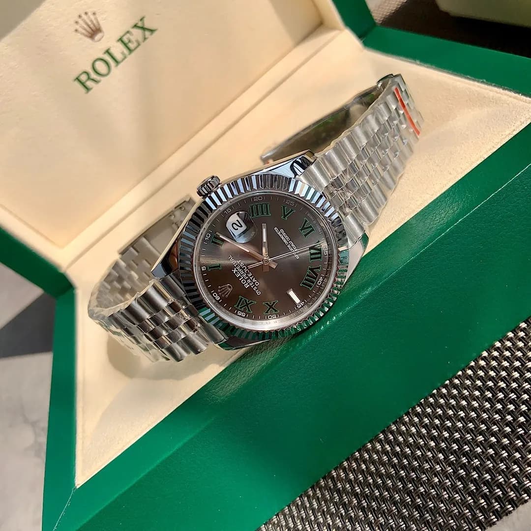Rolex Datejust 41mm 904L Steel (SW200) - View 1