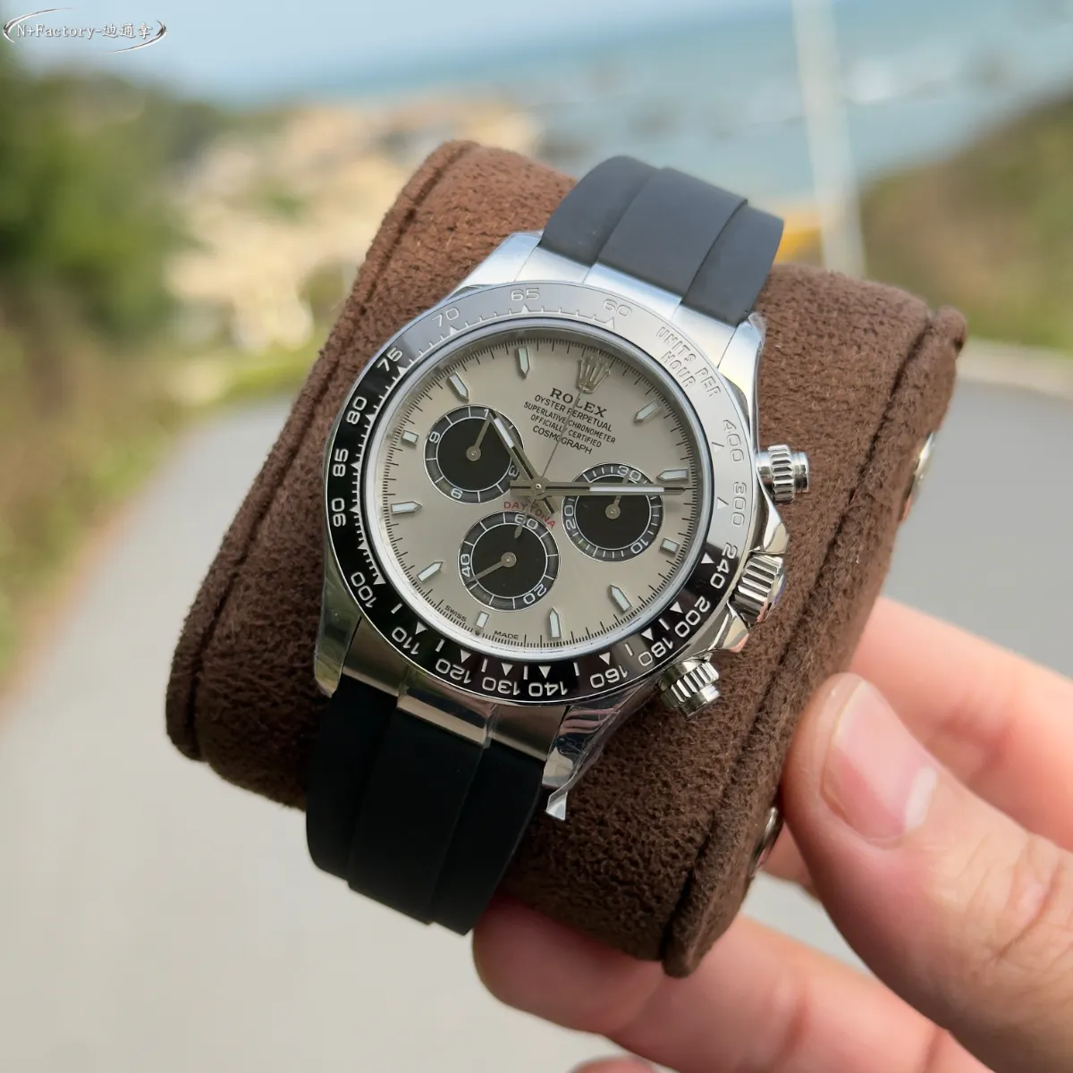 Rolex Daytona 40mm 904L Steel Weighted (Black Dial) - View 6