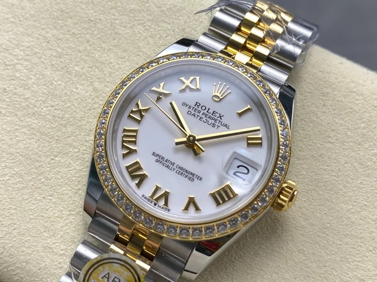 Rolex Datejust 31 Two-Tone Gold (Silver Sunburst Dial - Jubilee) - View 1