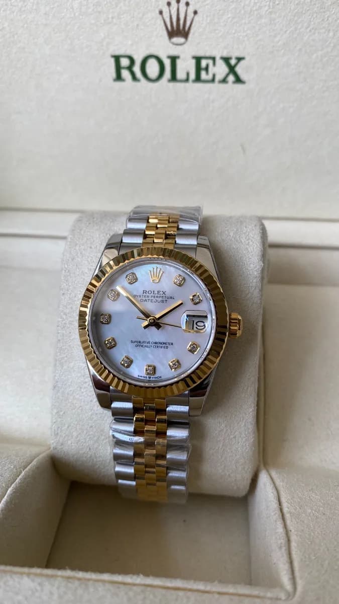 Rolex Datejust 31 Full Rose Gold (Swarovski Bezel - President) - View 5